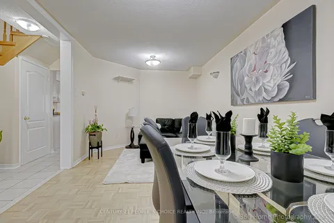 289 Wildgrass Rd, Mississauga, ON L5B 4G9