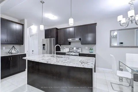 25 Tribune Dr, Brampton, ON L7A 0X5
