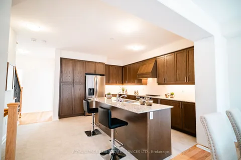 3321 Sixth Line, Oakville, ON L6H 0Z5