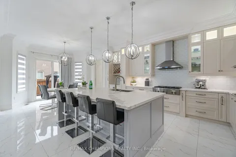 10 Minister Rd, Brampton, ON L6P 4J7