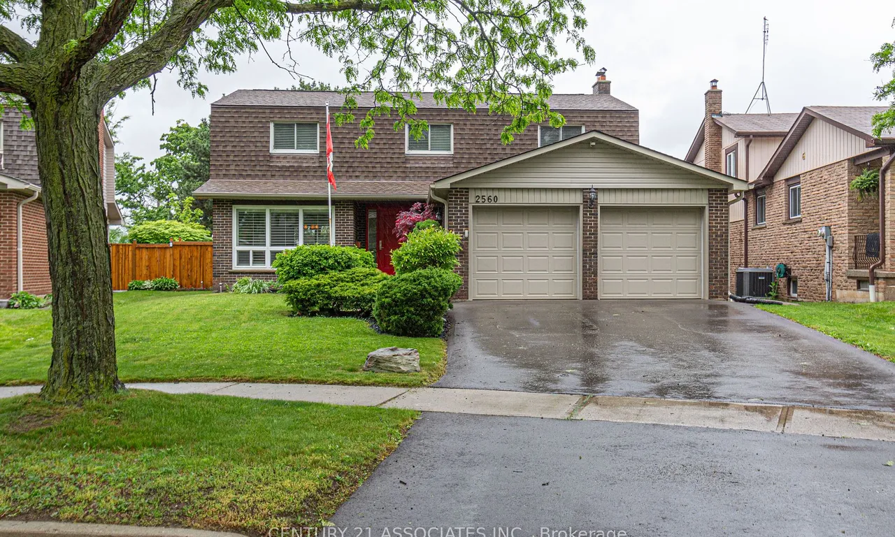 2560 Brasilia Circ, Mississauga, ON L5N 2G1