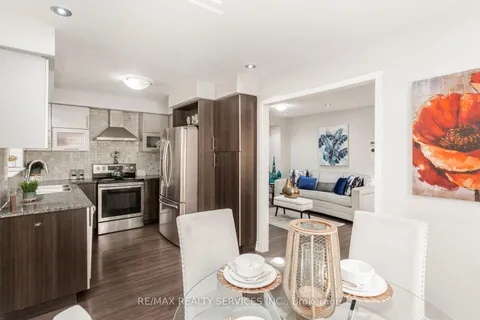 486 Queen Mary Dr, Brampton, ON L7A 4N3