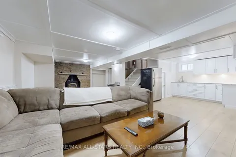 25 Fraser Ave, Brampton, ON L6Y 1H6