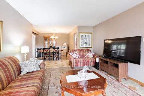 3350 Lehigh Cres, Mississauga, ON L4T 1W8
