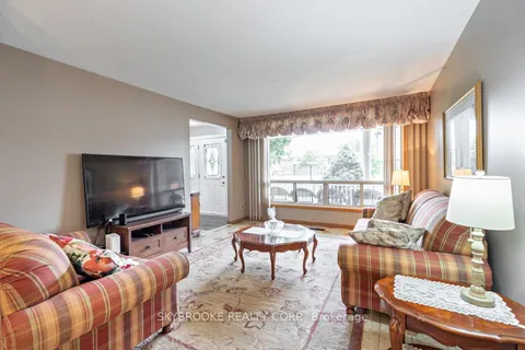 3350 Lehigh Cres, Mississauga, ON L4T 1W8