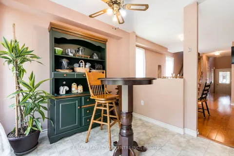 1075 Johnson's Lane, Mississauga, ON L5J 2P7