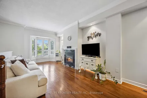 36 Mendota Rd, Toronto, ON M8Y 1E8