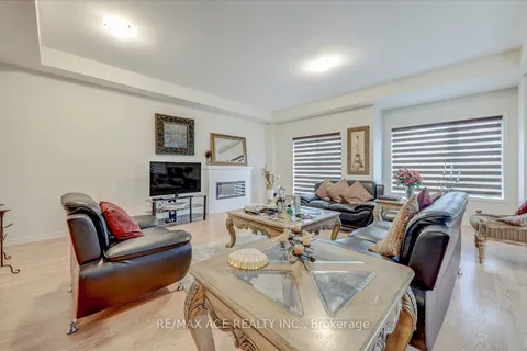 138 Landsbridge St, Caledon, ON L7E 2E1