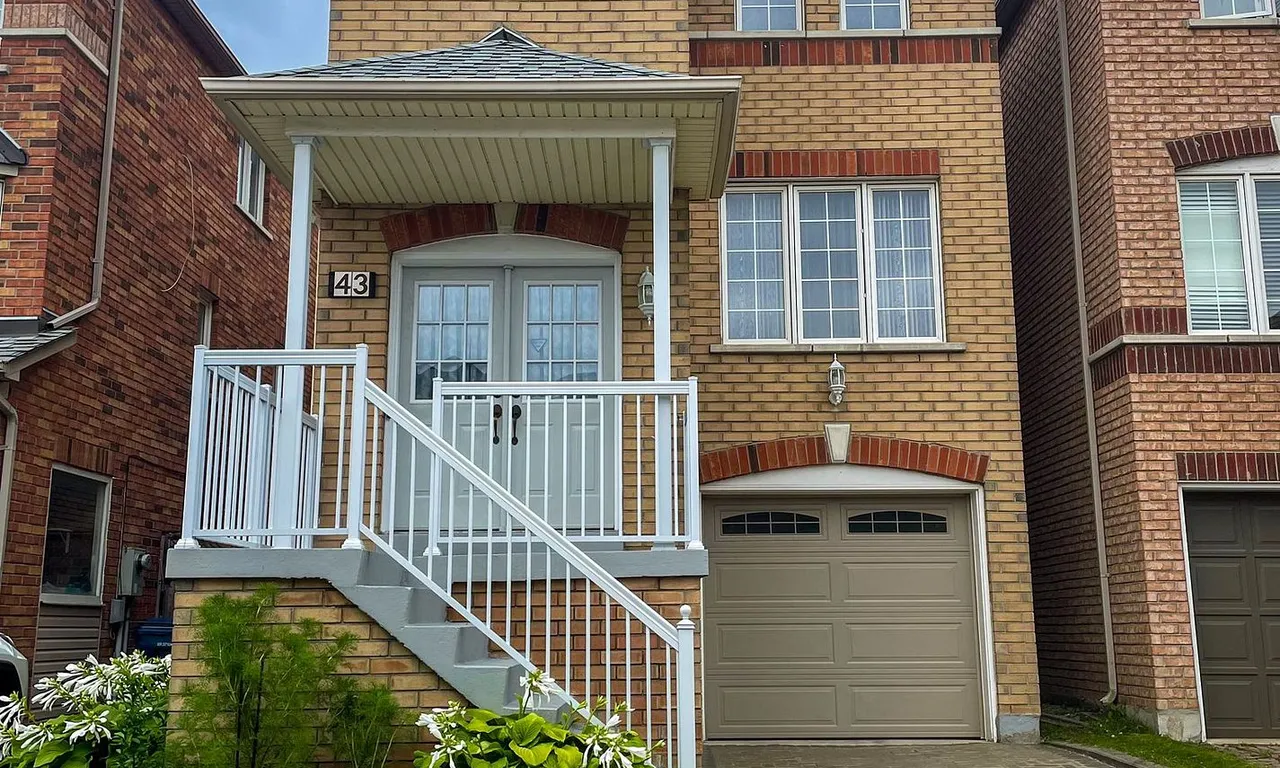 43 Millennium Dr, Toronto, ON M6M 5K5