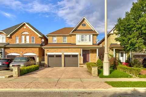 17 Redwillow Rd, Brampton, ON L6P 2A4