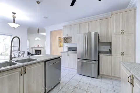 17 Redwillow Rd, Brampton, ON L6P 2A4