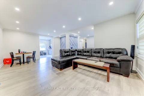 19 Swanhurst Blvd, Mississauga, ON L5N 1B6