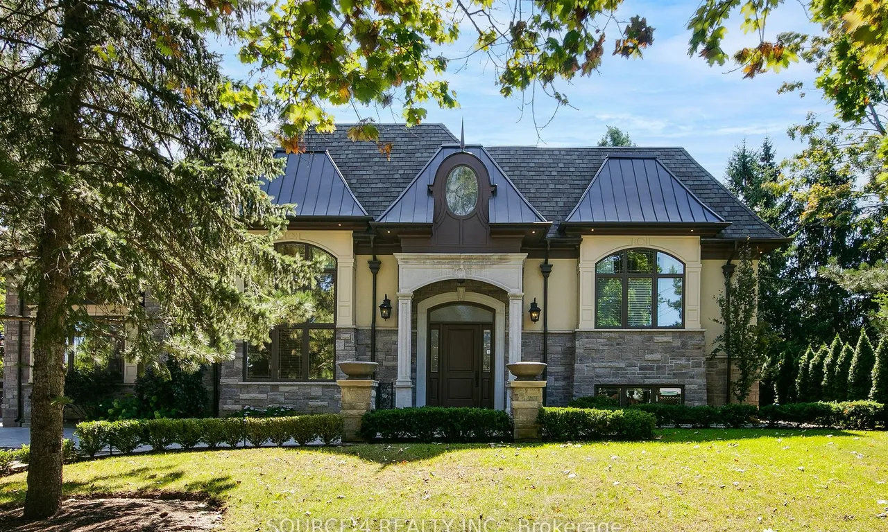 1 Westmount Park Rd, Toronto, ON M9P 1R4