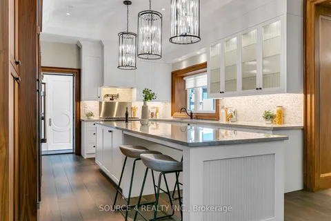 1 Westmount Park Rd, Toronto, ON M9P 1R4