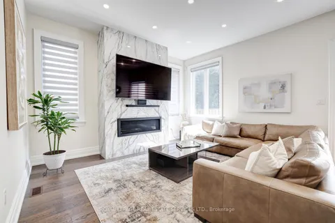 1164 Bridge Rd, Oakville, ON L6L 2C1