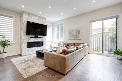 1164 Bridge Rd, Oakville, ON L6L 2C1
