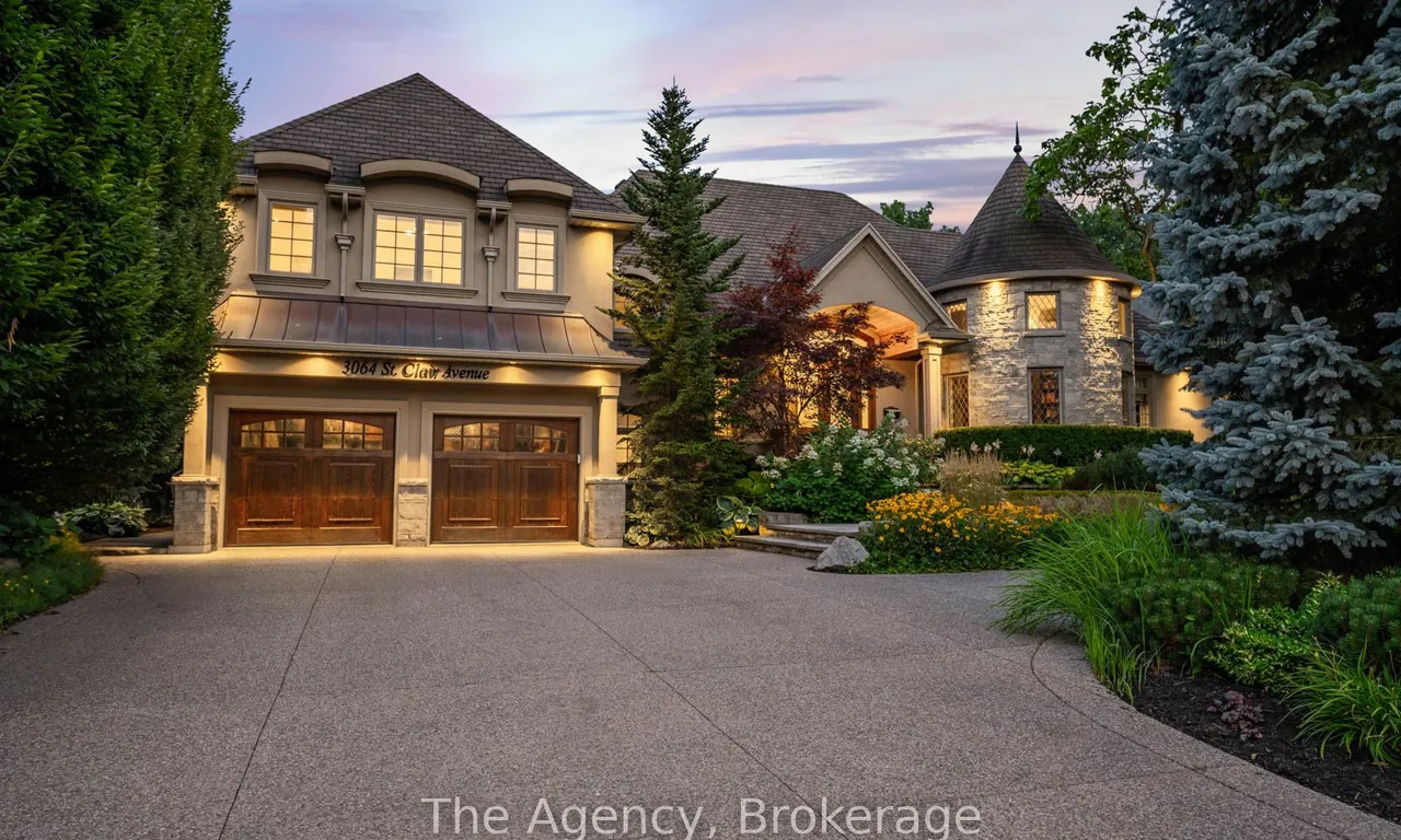 3064 St Clair Ave, Burlington, ON L7N 1L3