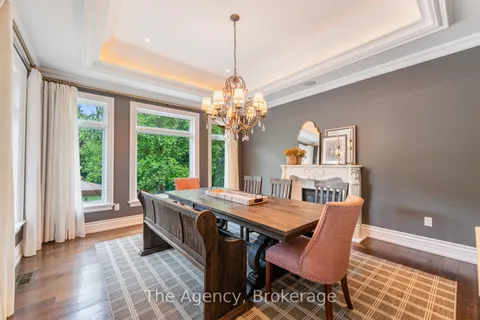 3064 St Clair Ave, Burlington, ON L7N 1L3