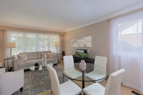 1217 Tavistock Dr, Burlington, ON L7P 2N6