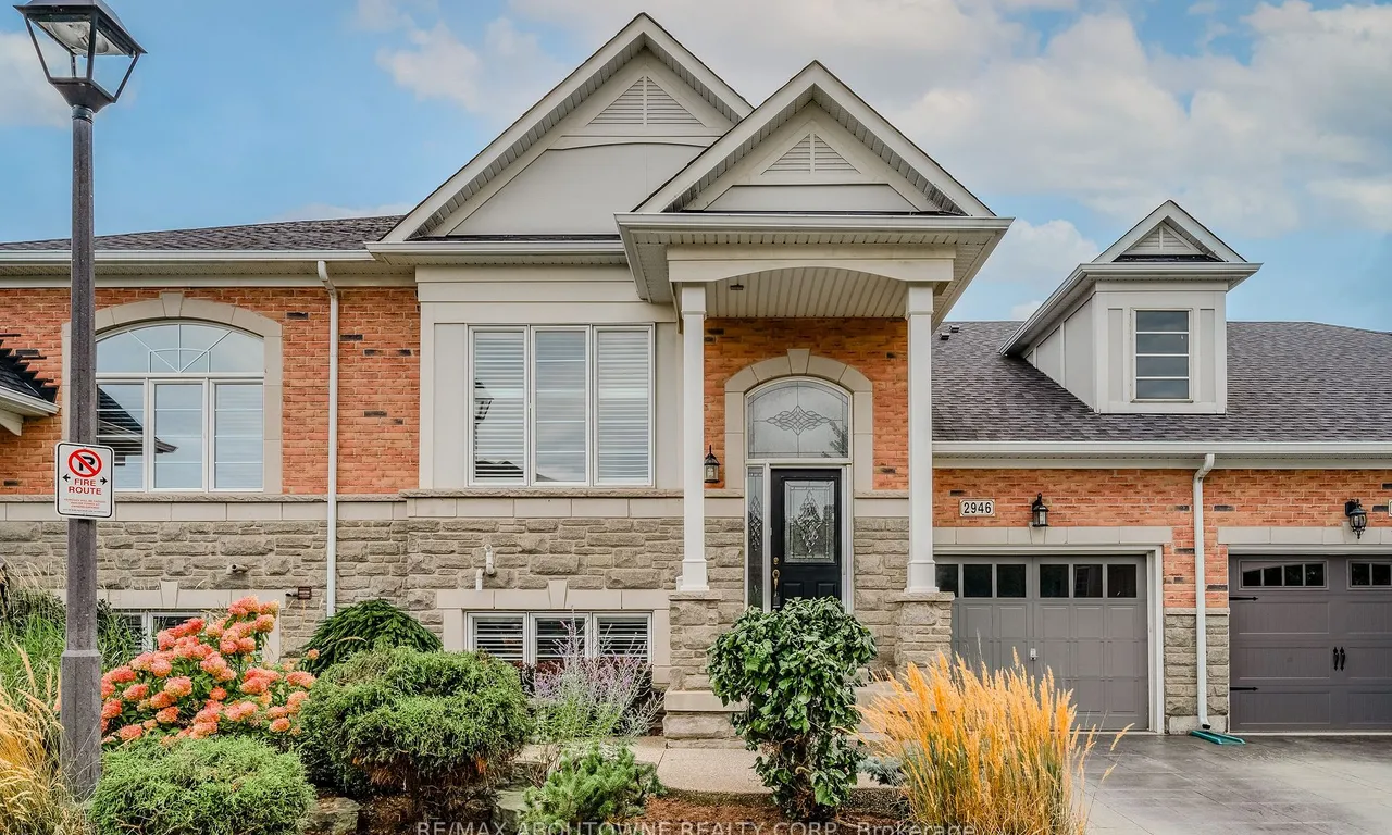 2946 Singleton Common, Burlington, ON L7M 0B4