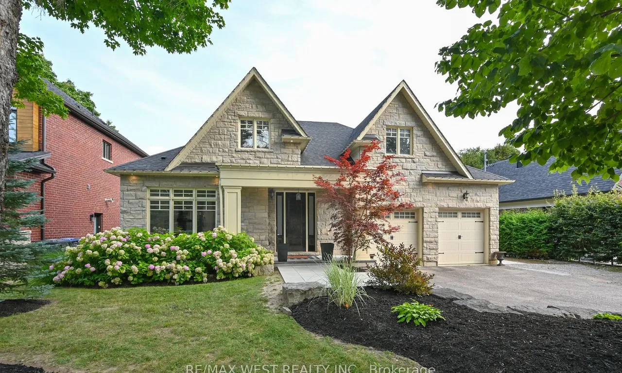 16 Hilltop Dr, Caledon, ON L7C 1K7