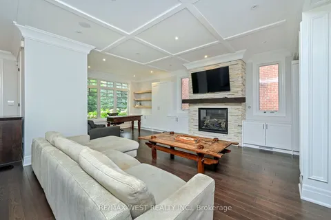 16 Hilltop Dr, Caledon, ON L7C 1K7
