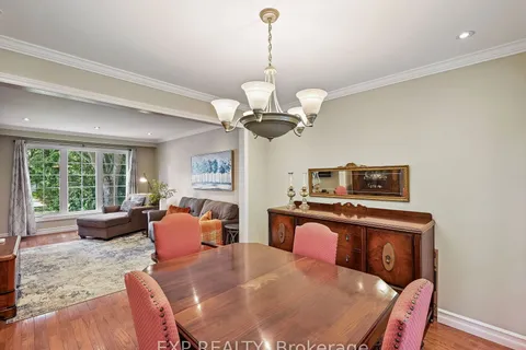 1317 White Oaks Blvd, Oakville, ON L6H 2N7