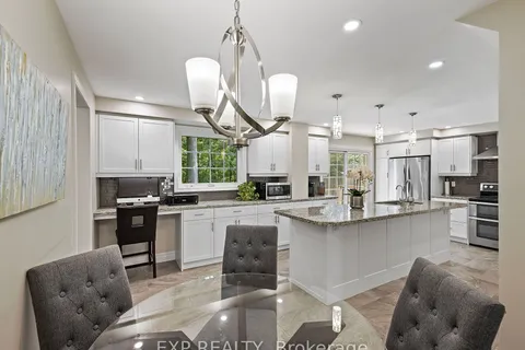 1317 White Oaks Blvd, Oakville, ON L6H 2N7