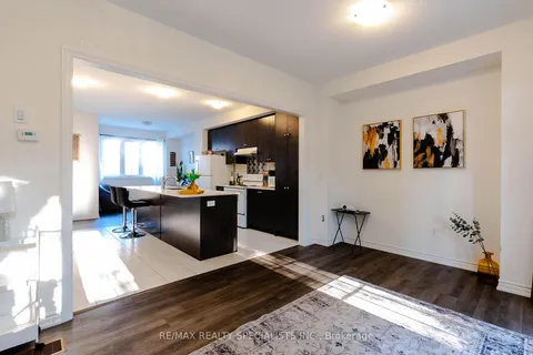 68 First St, Orangeville, ON L9W 2E4