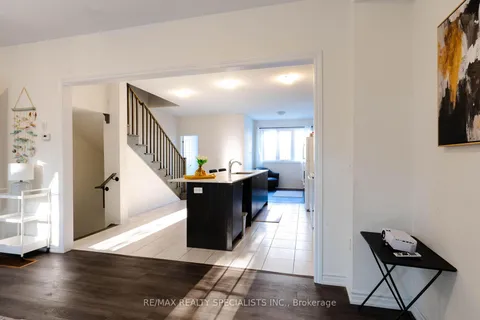 68 First St, Orangeville, ON L9W 2E4