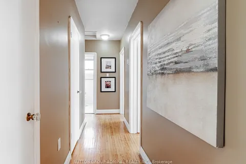 86 North Park Dr, Toronto, ON M6L 1K2