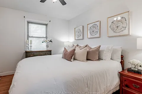 86 North Park Dr, Toronto, ON M6L 1K2