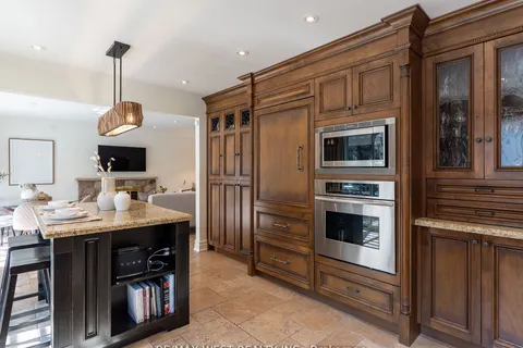 57 Edenvale Cres, Toronto, ON M9A 4A5