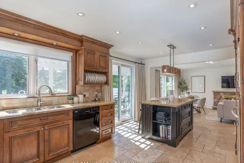 57 Edenvale Cres, Toronto, ON M9A 4A5