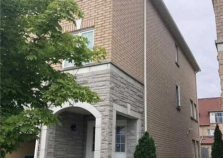 751 Candlestick Circ, Mississauga, ON L4Z 0B2