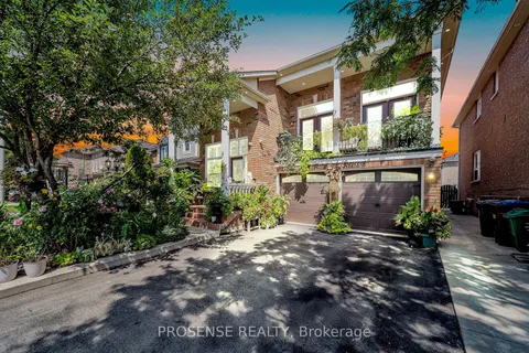 7 Mistycreek Cres, Brampton, ON L7A 2N4