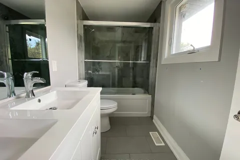 5 Tullamore Rd, Brampton, ON L6W 1J6