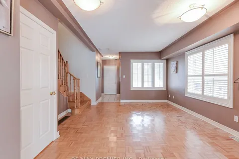 81 Archbury Circ, Caledon, ON L7E 2H8
