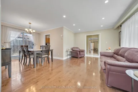 17 Gondola Cres, Brampton, ON L6S 1W5