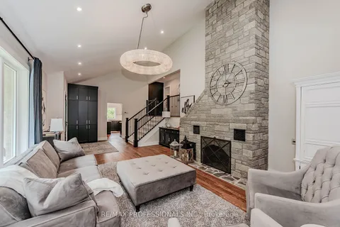 2038 15 Sdrd, Milton, ON L0P 1J0