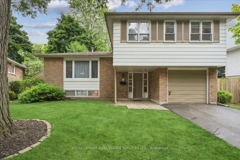 468 Anthony Dr, Oakville, ON L6J 2K5