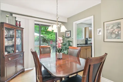 468 Anthony Dr, Oakville, ON L6J 2K5