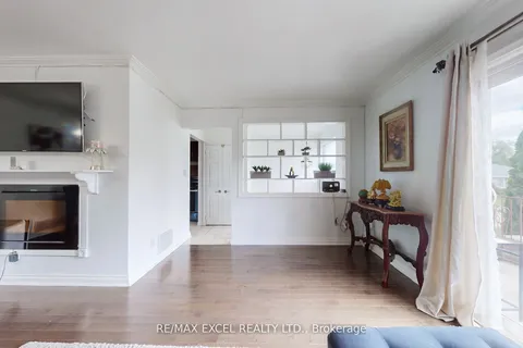 36 Newlin Cres, Toronto, ON M3L 1X6