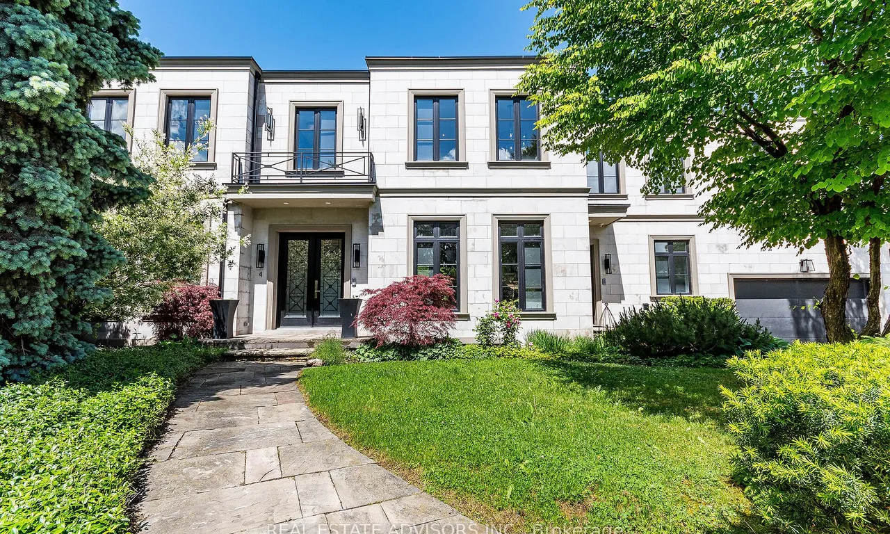 4 Braywin Dr, Toronto, ON M9P 2P1