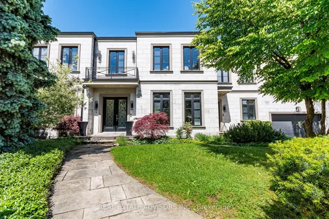 4 Braywin Dr, Toronto, ON M9P 2P1