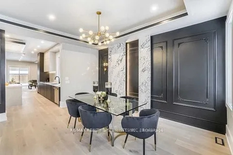 1404 Wren Ave, Oakville, ON L6L 2V6