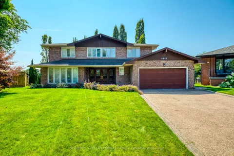 1832 Mallwood Crt, Mississauga, ON L5J 4A9