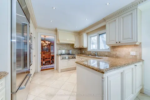 1832 Mallwood Crt, Mississauga, ON L5J 4A9