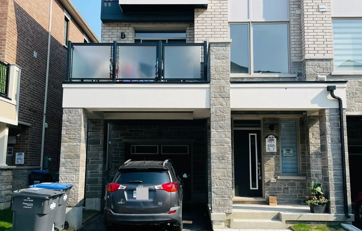 13 Melmar St, Brampton, ON L7A 5K3