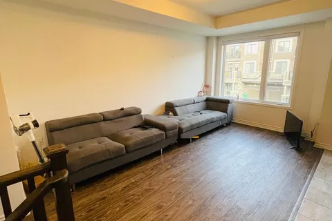 13 Melmar St, Brampton, ON L7A 5K3